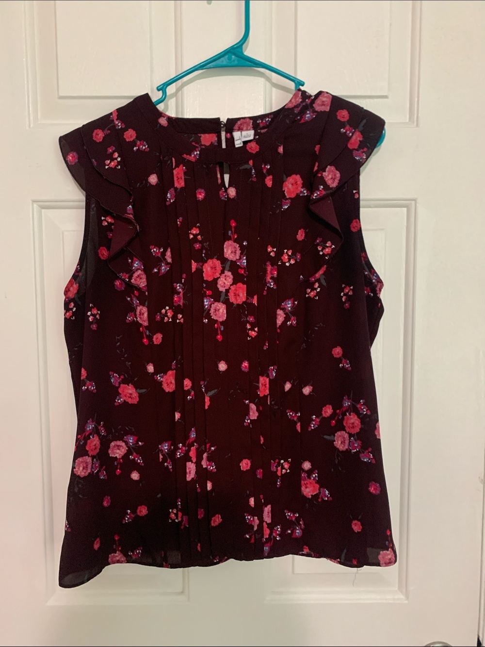 Form fitting floral Ellie top